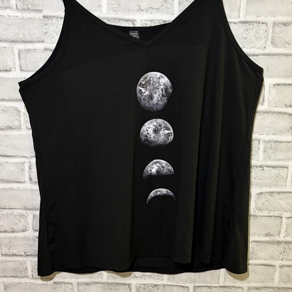SHEIN Black Moon Phase Camisole, lunar eclipse, size 2 XL - Picture 3 of 7